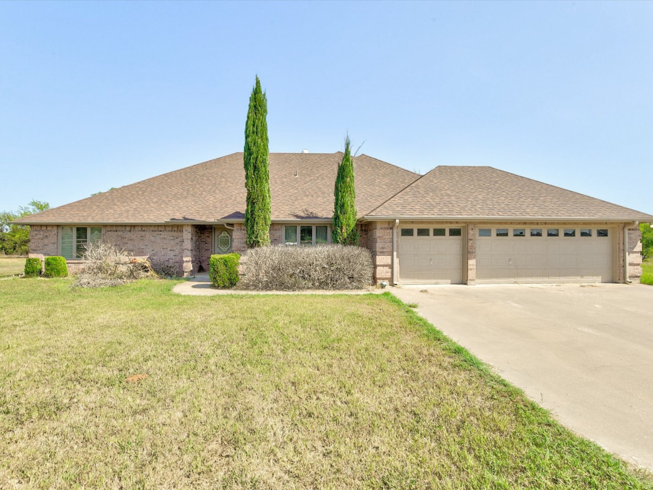 210 Loop 567 Granbury, TX 76048