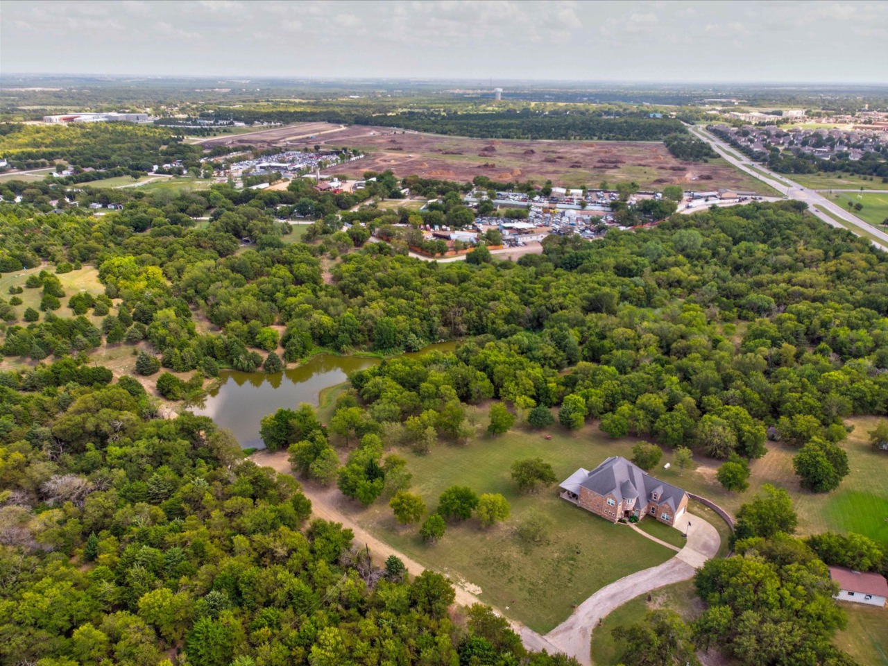 610 Comanche Drive Balch Springs, TX 75181
