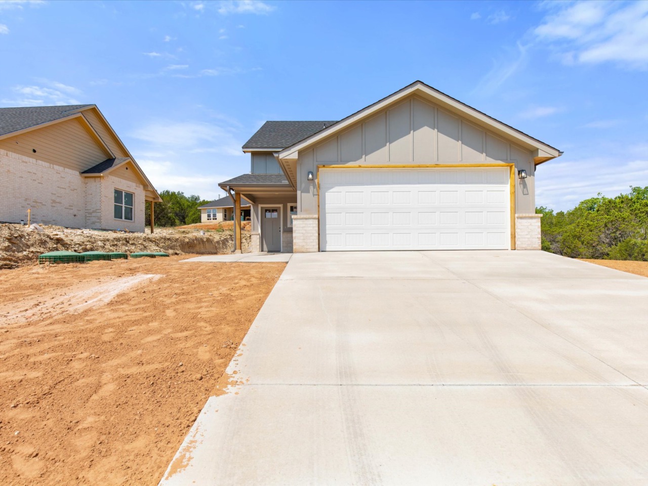2316 Steepleridge Circle Granbury, TX 76048