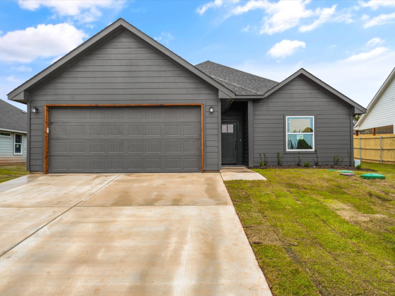 5416 Belaire Circle Granbury, TX 76048