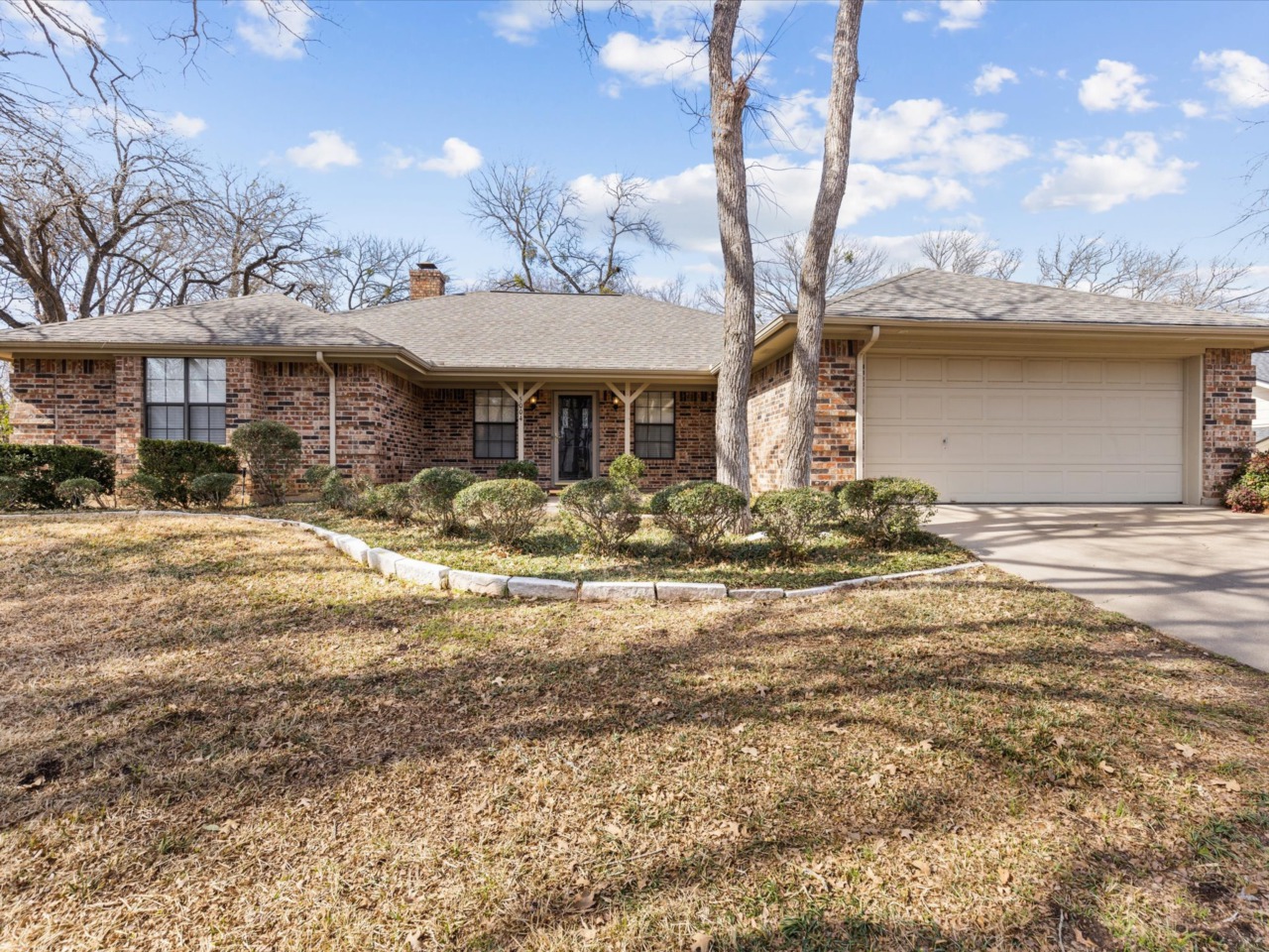 5004 Largo Drive Granbury, TX 76049
