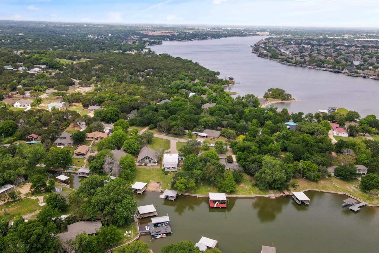 1221 Comanche Cove Drive Granbury TX Elevate Realty Group - Granbury ...