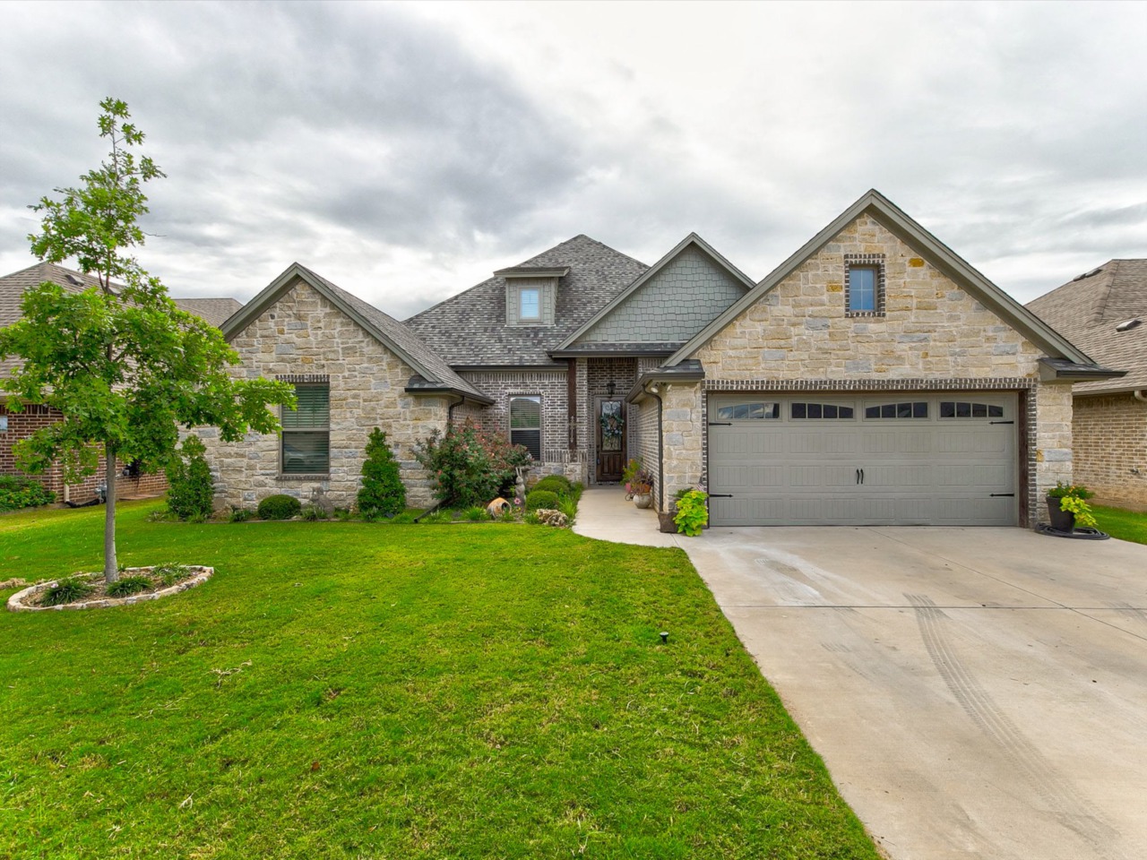 3231 Boat Landing Trail Granbury, TX 76049