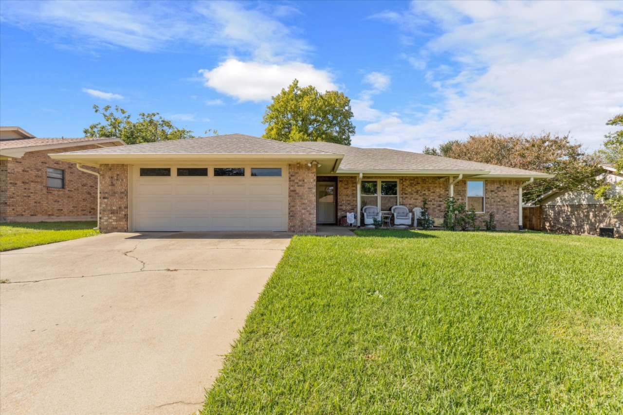 128 Willow Lane Stephenville, TX 76401