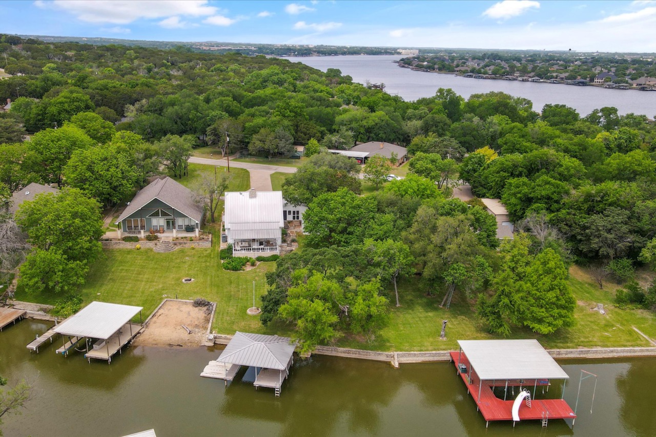 1221 Comanche Cove Drive Granbury TX Elevate Realty Group Granbury