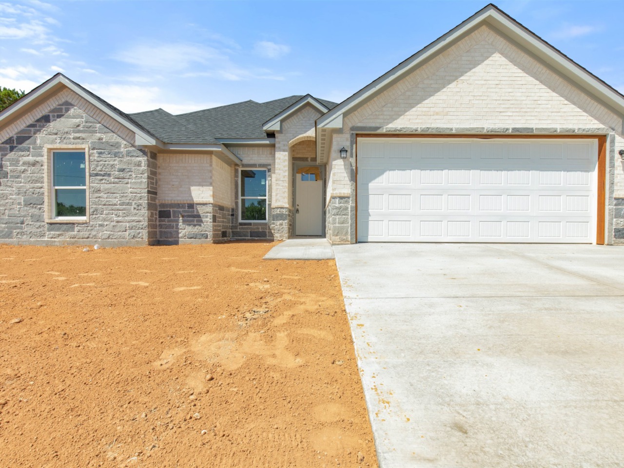 2402 Steepleridge Circle Granbury, TX 76048