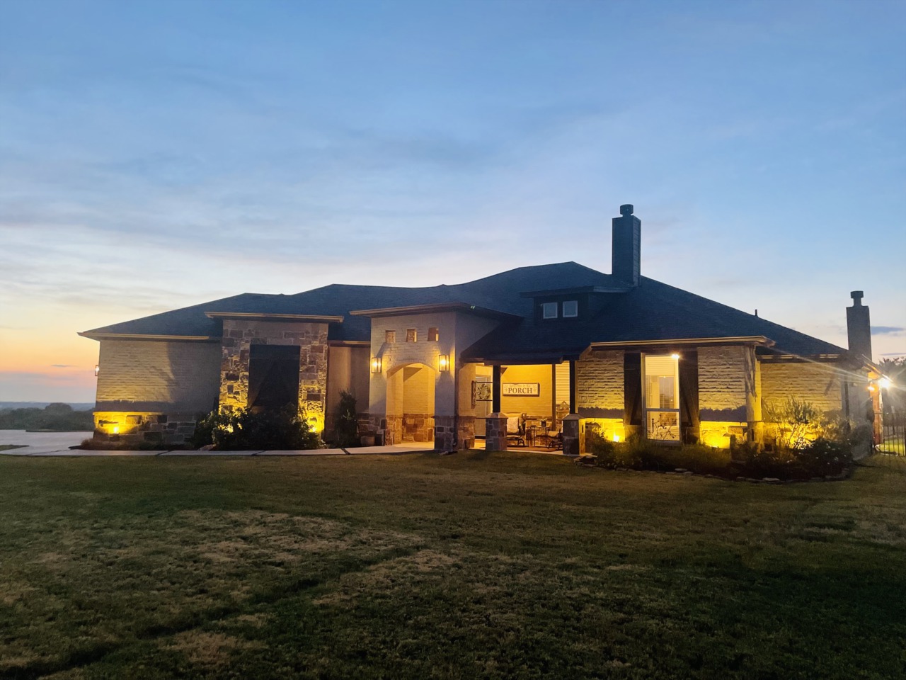 221 Water Oak Lane Weatherford, TX 76086