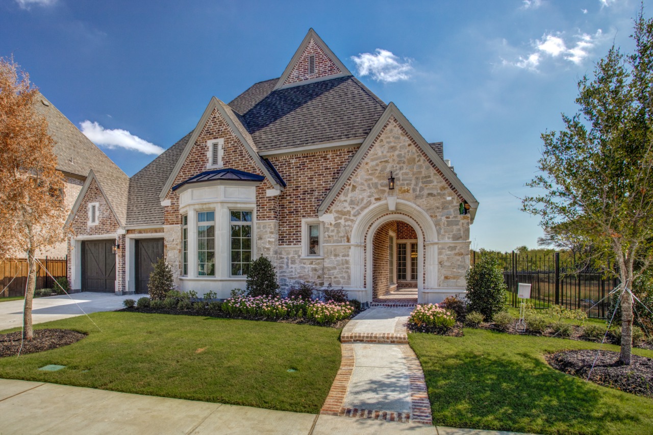 6818 Bridge View Drive Frisco, TX 75034