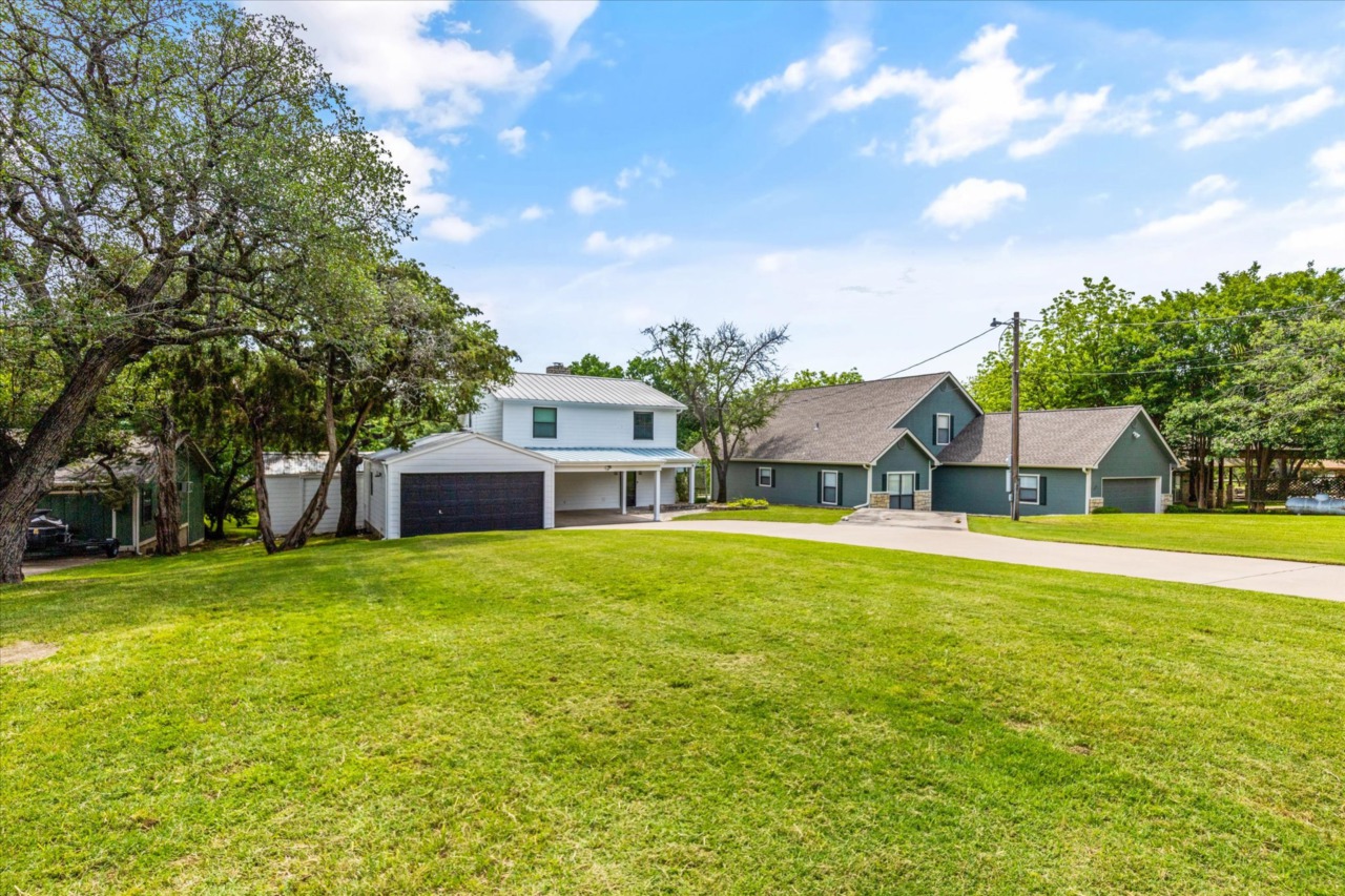 1221 Comanche Cove Drive Granbury TX Elevate Realty Group Granbury