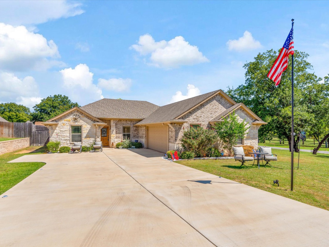 6501 Choctaw Court Granbury, TX 76049