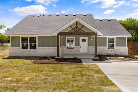 2601 Houston Street Granbury, TX 76048