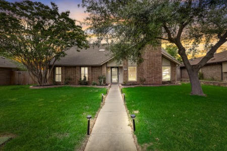 1609 Glencairn Lane Lewisville, TX 75067
