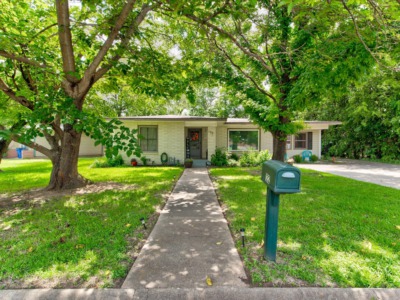 122 Kessler Drive Granbury, TX 76048