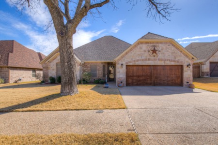 904 Joshua Court Granbury, TX 76048