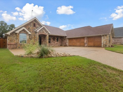 2834 Willow Ridge Circle Granbury, TX 76049