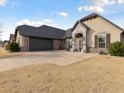 2077 Clive Drive Granbury, TX 76048