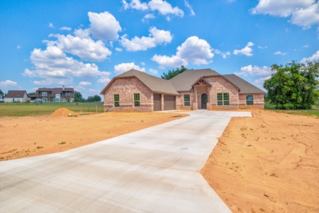 1619 Crow Creek Drive Granbury, TX 76049