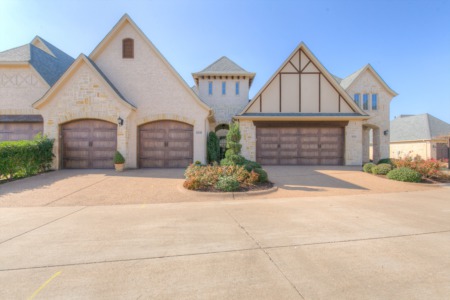 2536 Vineyard Drive Granbury, TX 76048