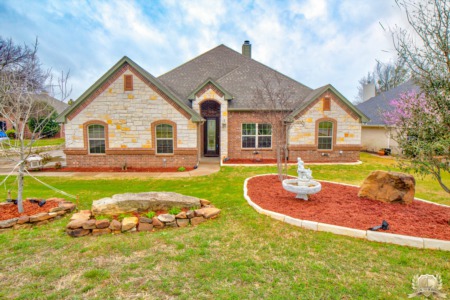 203 Sunrise Drive Granbury, TX 76049