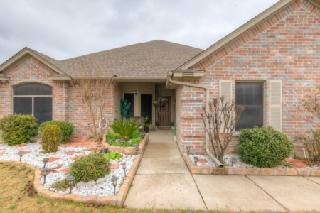 3220 Meandering Way Granbury, TX 76049