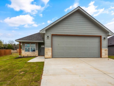 5414 Belaire Circle Granbury, TX 76048