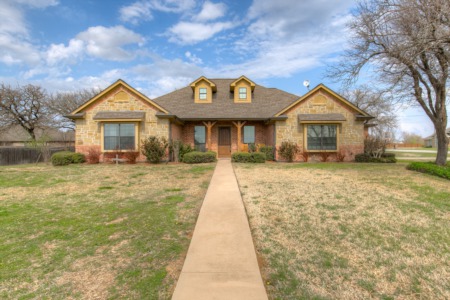 155 Bridle Path Drive Stephenville, TX 76401