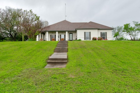 3000 County Road 365 Stephenville, TX 76401