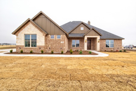 336 El Pescado Court Godley, TX 76044