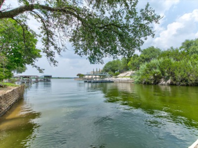 6205 Grande Cove Court Granbury, TX 76049
