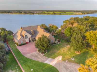 810 Summerlin Drive Granbury, TX 76048