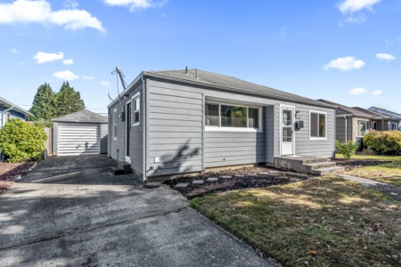 2938 Louisiana St Longview, WA 98632