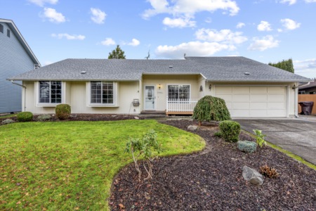 5661 Finch Dr Longview, WA 98632