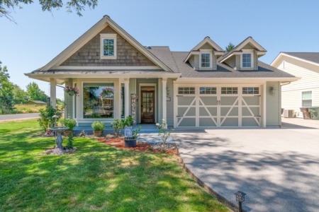 2221 50th Ave Longview, WA 98632