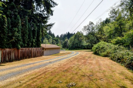1804 Larch Way Lynnwood, WA 98036