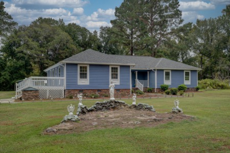 1295 Moore Town Road Rocky Point, NC 28457