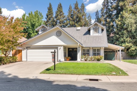 9 El Morro Court Sacramento, CA 95831